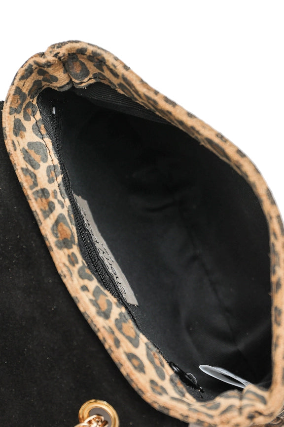 Leoparden Umhängetasche aus Wildleder | Trendiger Look & Kettenriemen
