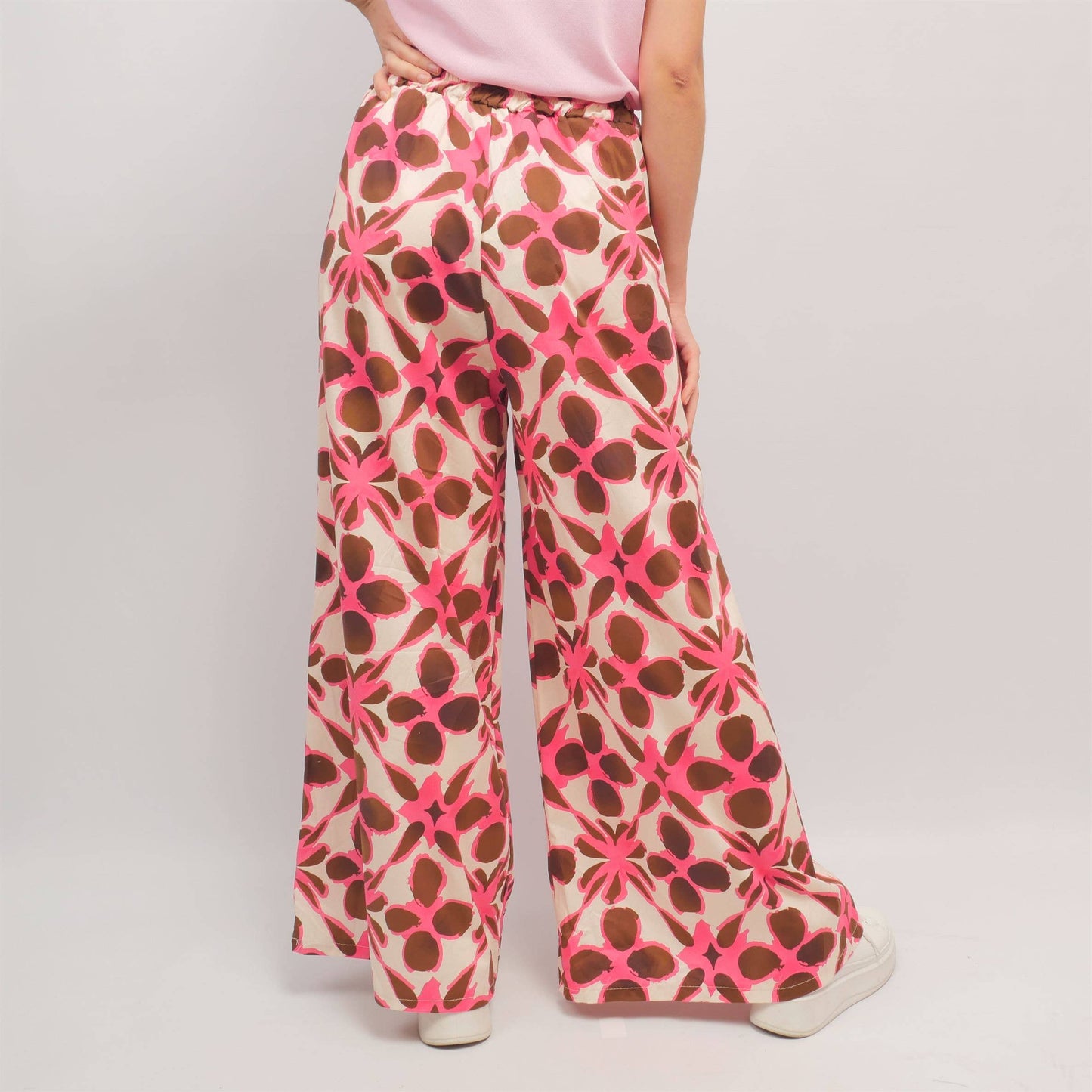 Weite Hose mit Blumenmuster