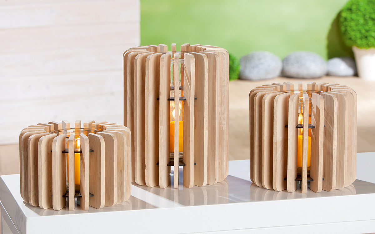 Windlicht aus Holz mit Glas-Einsatz