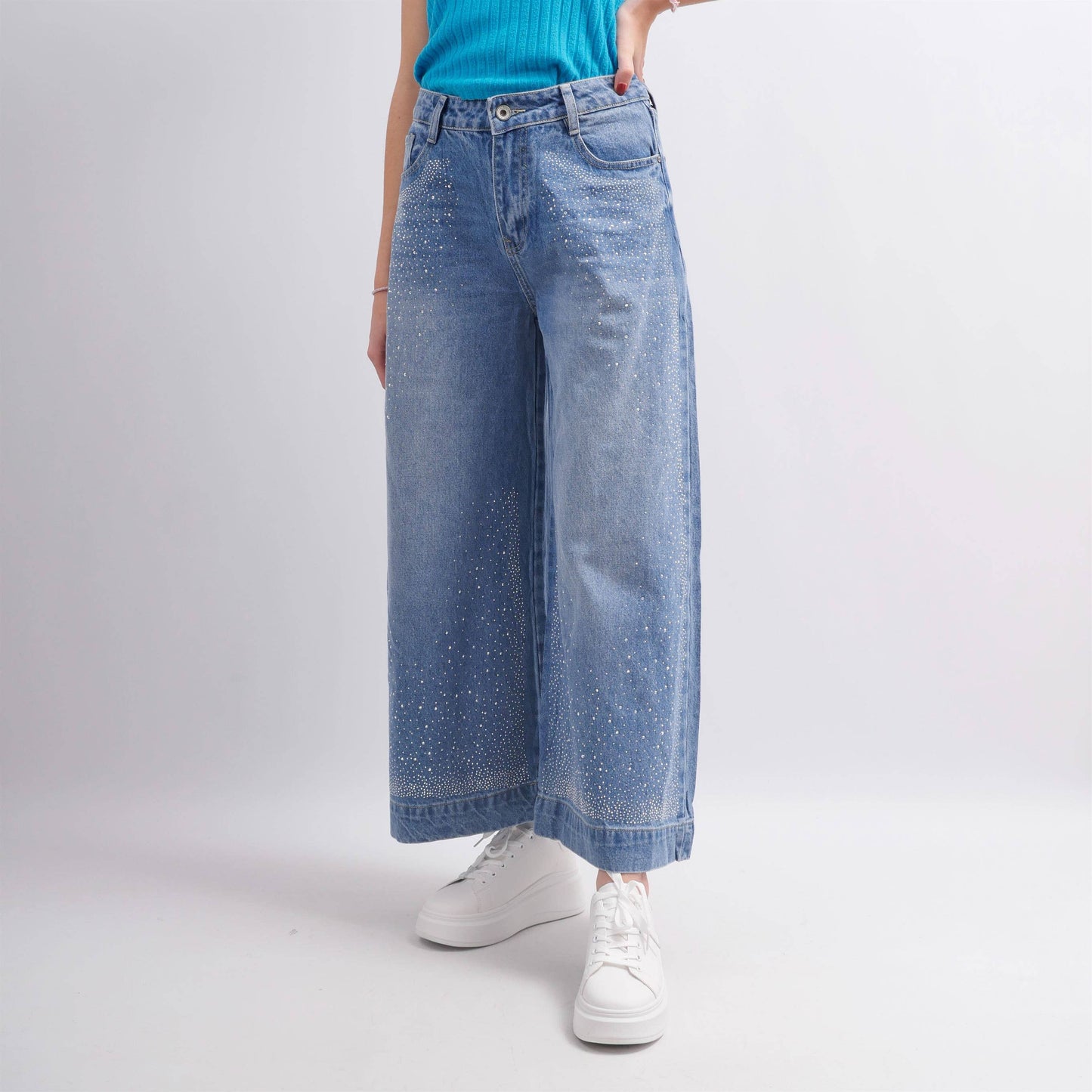 Wide-Leg-Jeans mit Strass – italienischer Glamour in Denim