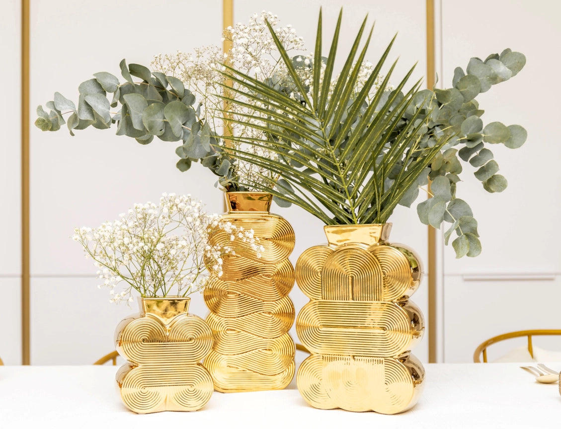 Große glänzende goldene Vase – Luxuriöses Design für Ihr Zuhause