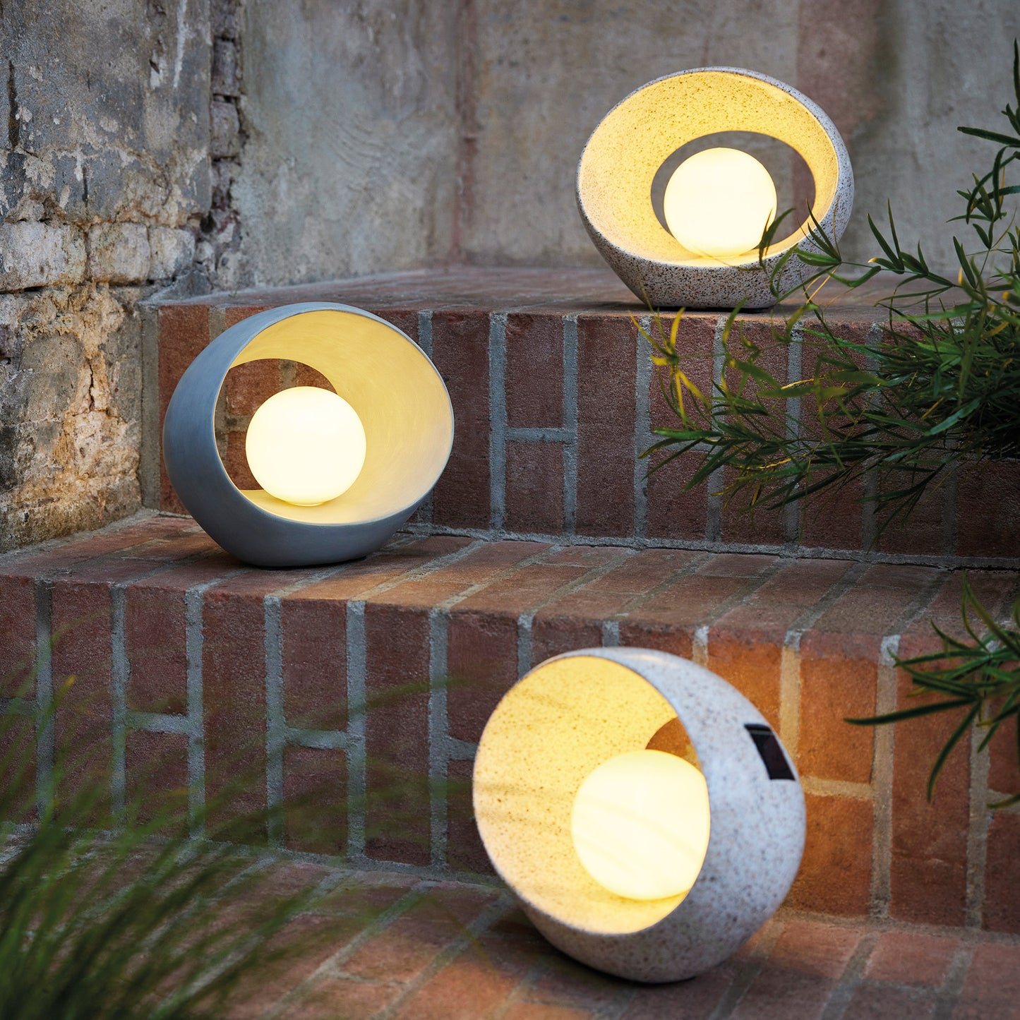 Moderne Solarlampe – Stilvolle Beleuchtung für Garten & Terrasse