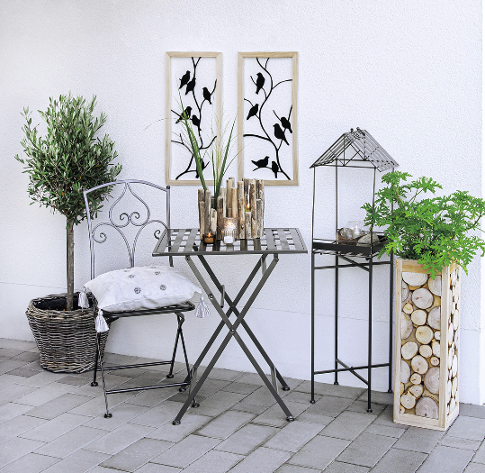Blumensäule mit Dach – Metallregal im Gewächshaus-Stil