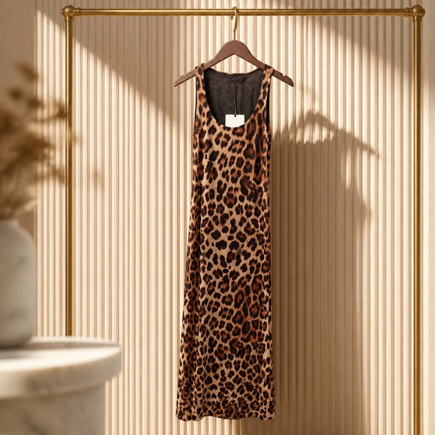 Figurbetontes Leo-Maxikleid – Femininer Animal-Print-Look Made in Italy
