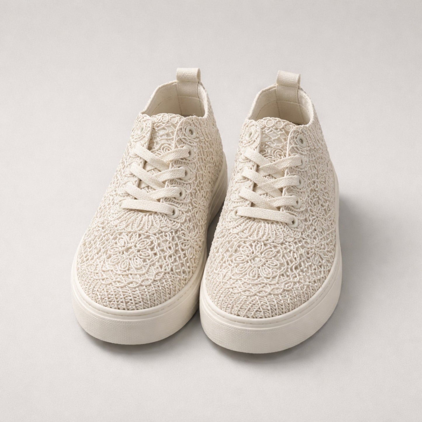 Sneaker „Lace White“ – Damen Sneaker mit Spitzenstruktur (Gr. 36) Sneaker V. Milano