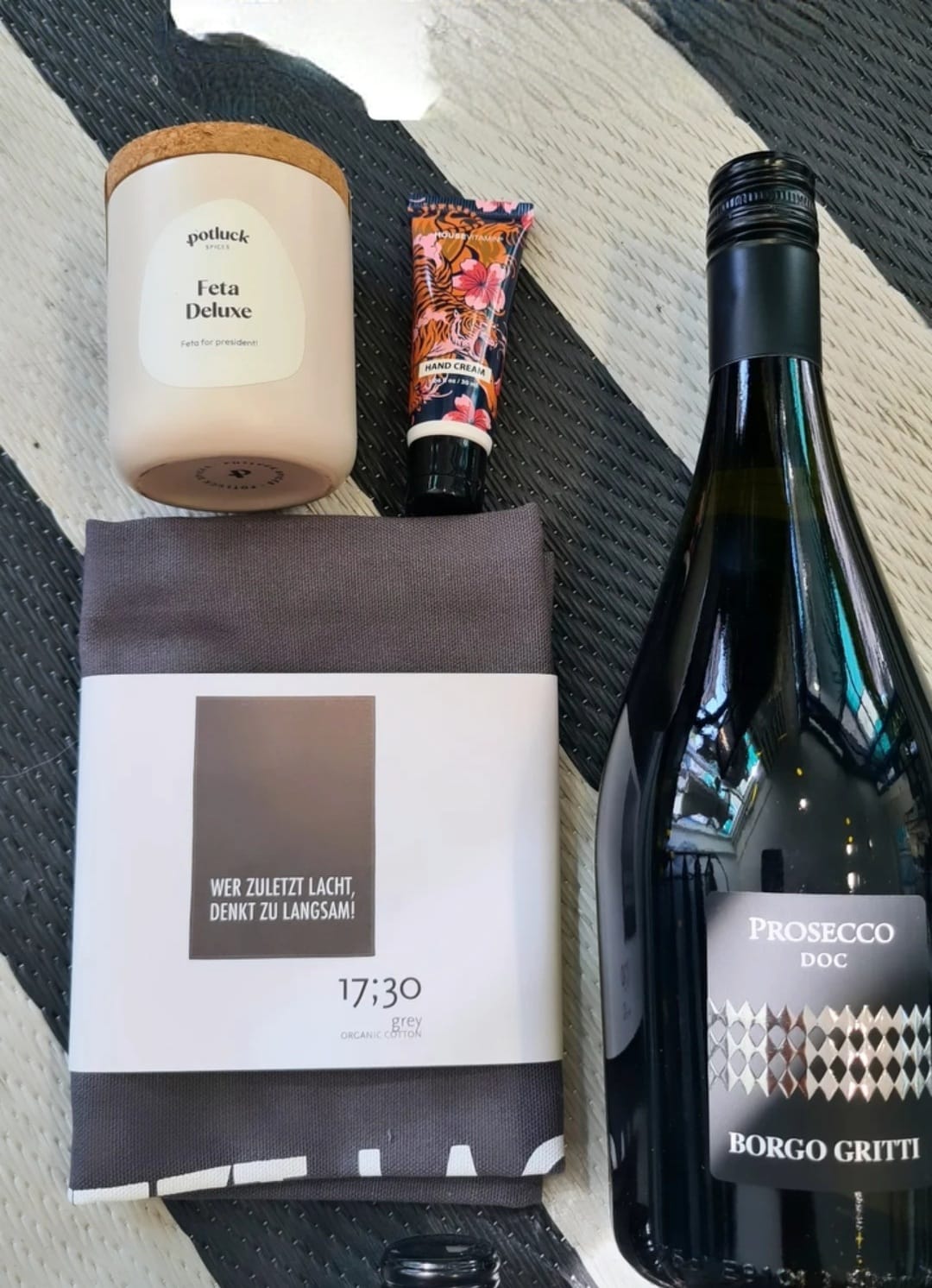 Geschenkkorb 40 € – Mix aus Feinkost & Deko