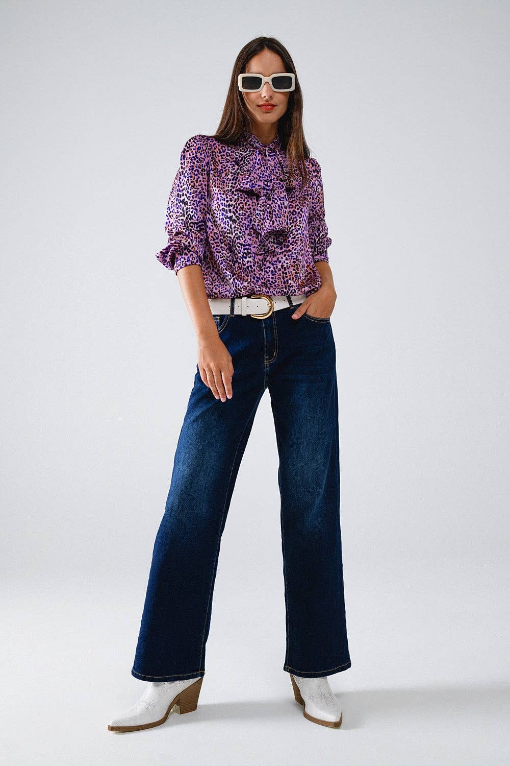 Animal-Print-Bluse in Lila – mit Bindeschleife & Knopfleiste