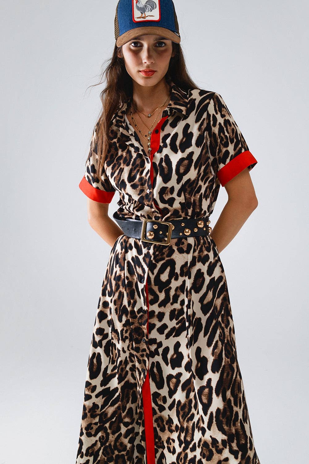 Maxikleid im Animal-Print mit roten Details – wild, feminin & modern