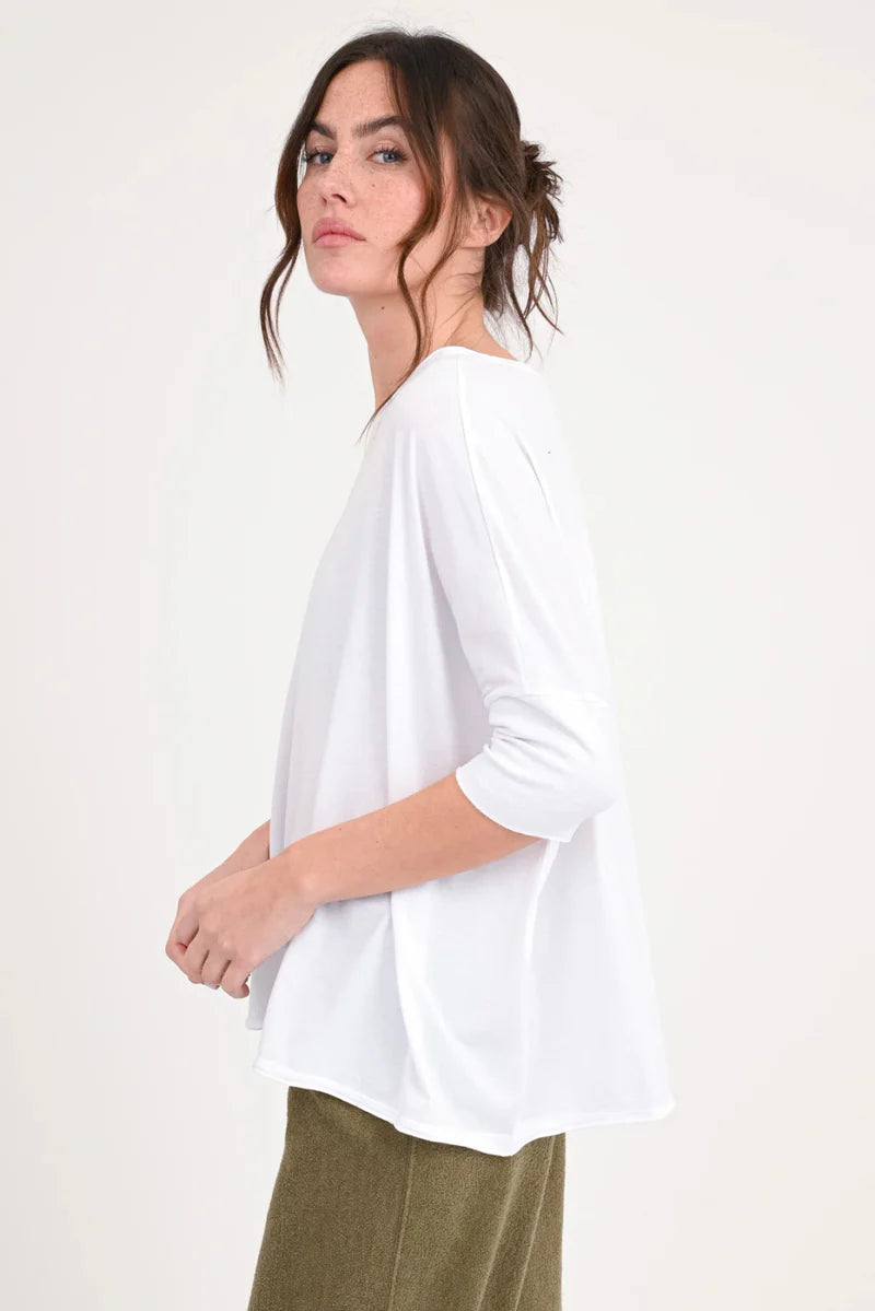 Oversize T-Shirt „Papu“ in Weiß von Love Joy Victory (Größe XS / S)