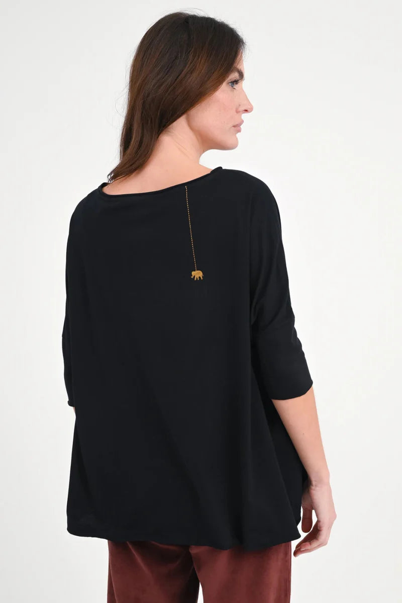 Oversize T-Shirt „Papu“ in Schwarz von Love Joy Victory (Größe XS / S)