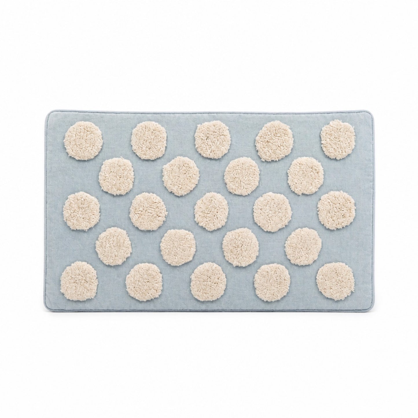 Kissenhülle mit Pompons Hellblau – 50 × 30 cm
