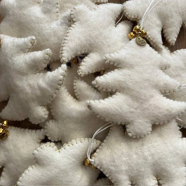 Weihnachtsbaum-Anhänger Cremeweiß & Gold – Handgefertigt aus Wollfilz Baumschmuck Luna-Leena - handmade in Nepal