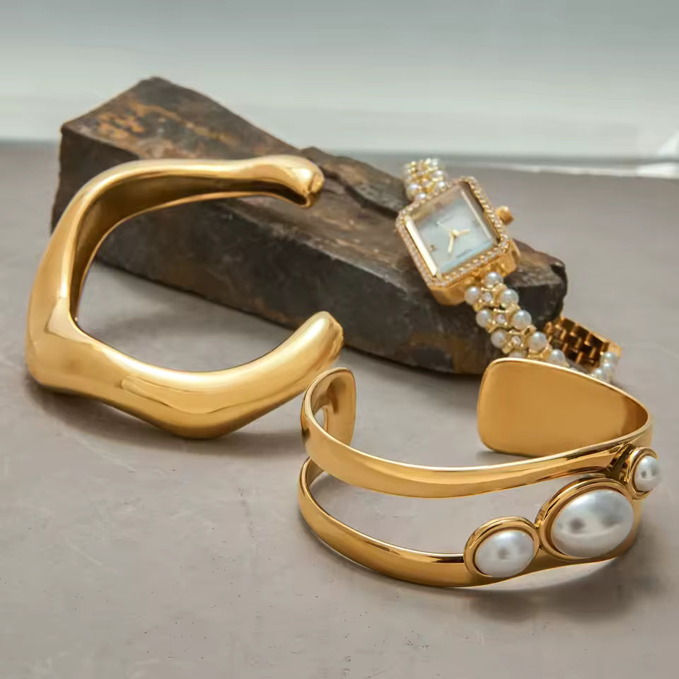 Eleganter Armreif mit Perlen & 18K-PVD-Goldveredelung Armband Das Zierwerk