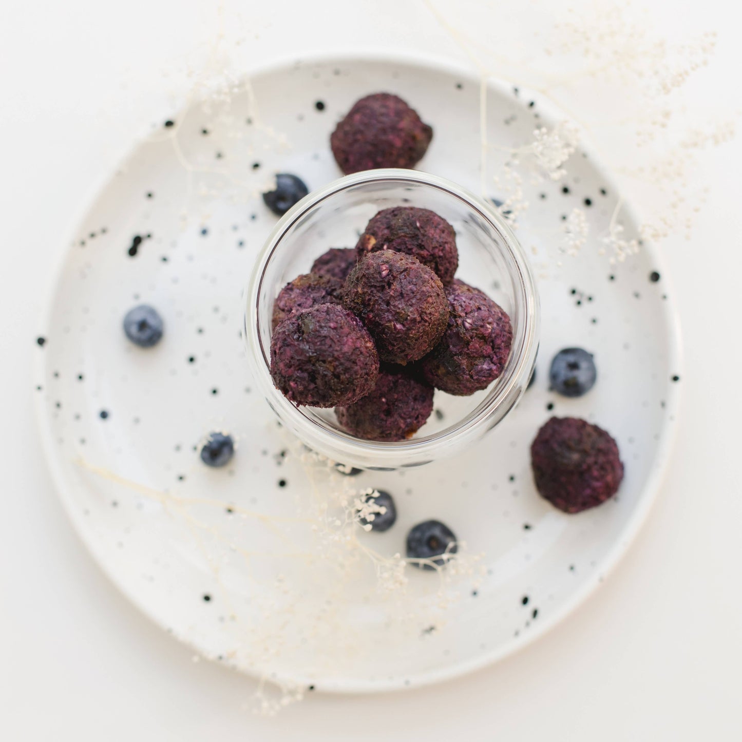 Vitamin-Mischung Beauty-Kugeln mit Blaubeeren Bake Affair GmbH