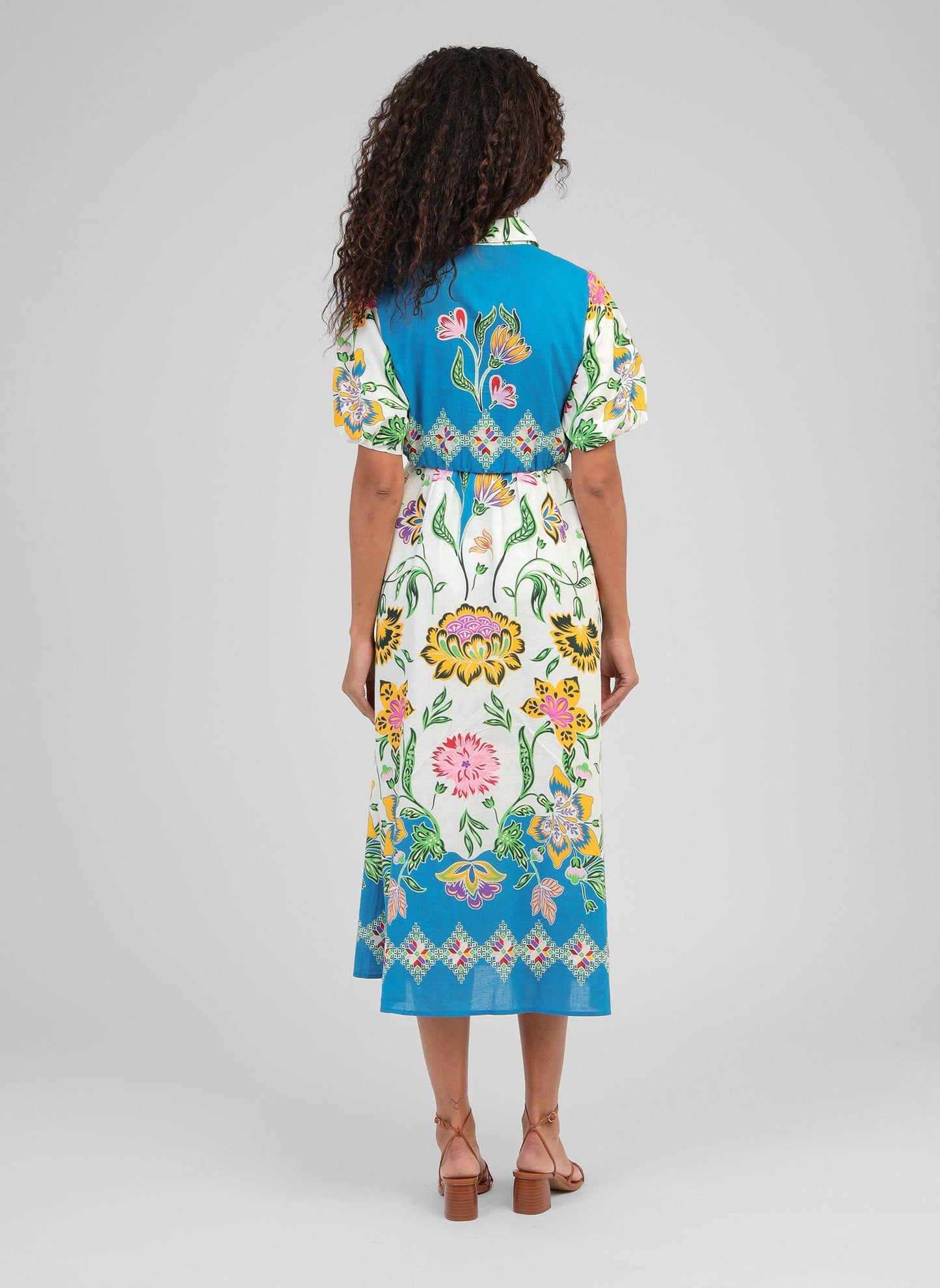 Langes Kleid „florius multico“ – Gr. S, bedruckt, Ballonärmel & Gürtel | An’ge An'ge