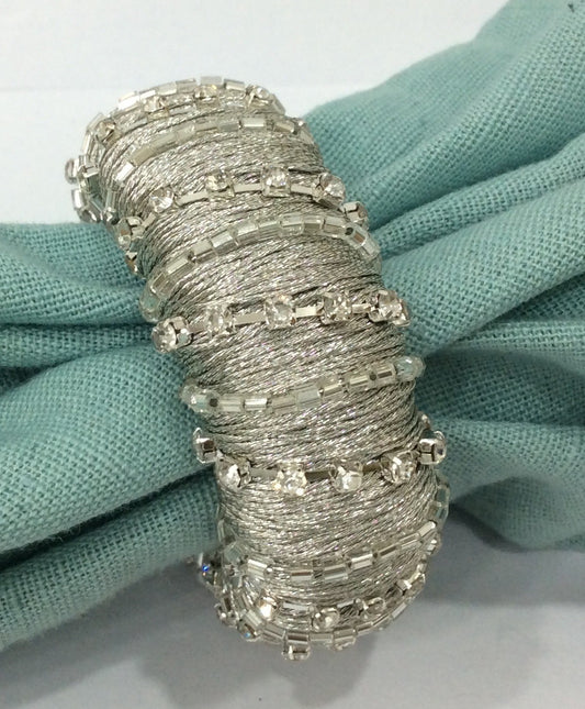 Serviettenring „Diamant“ in Silber – Glamour für deinen gedeckten Tisch