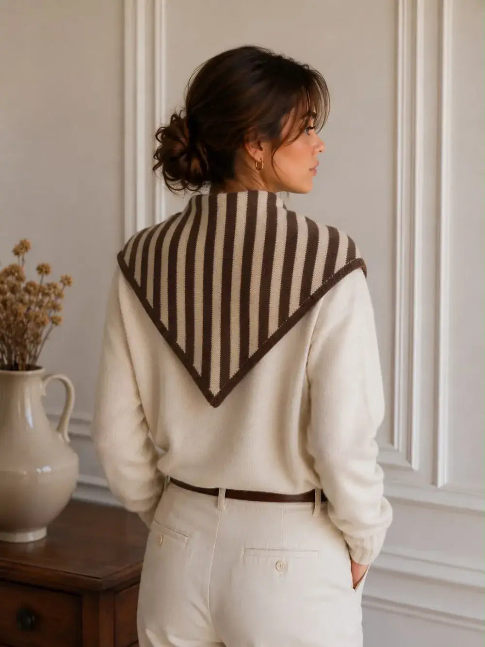 Gestricktes Dreieckstuch mit Streifen – 100×40 cm | Schwarz | LINETA Schal LINETA
