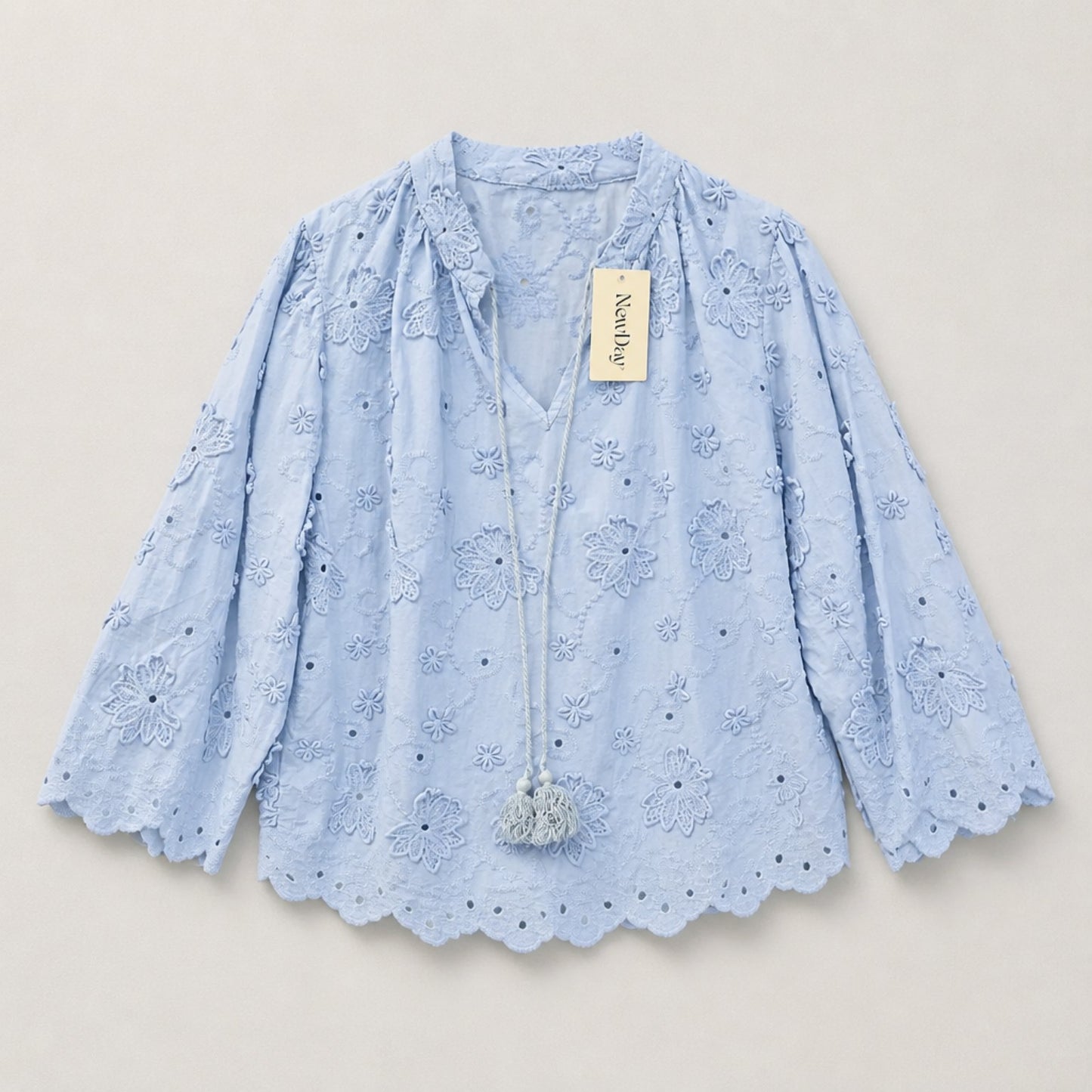 Bluse mit floraler Lochstickerei aus 100 % Baumwolle – Made in Italy Bluse Das Zierwerk