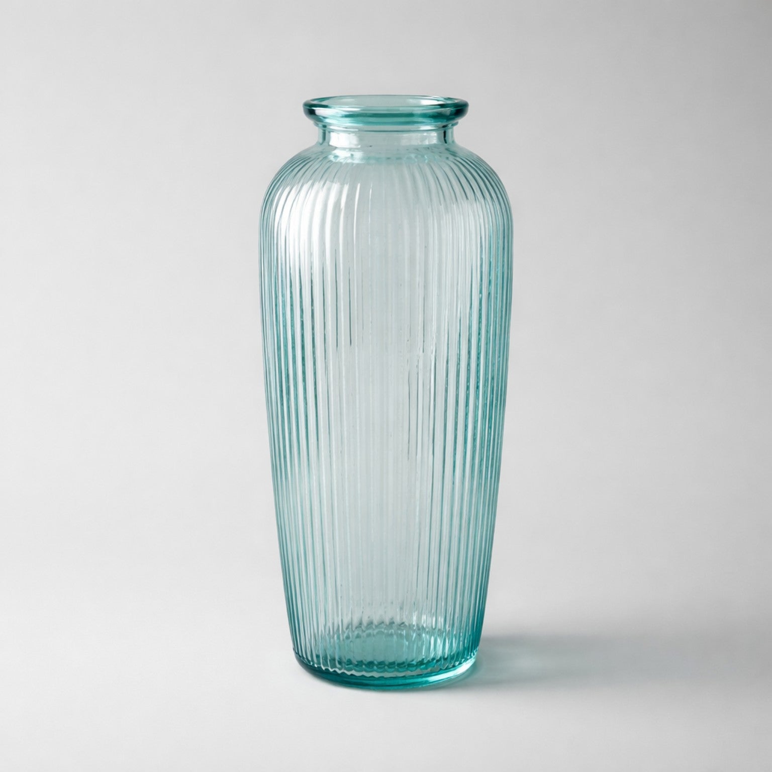 Große Glasvase aus recyceltem Glas – 72 cm Statement-Vase in Aquagrün Vase Das Zierwerk