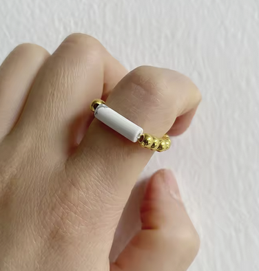 Boho-Ring mit Howlith – Eleganter Begleiter mit beruhigender Energie