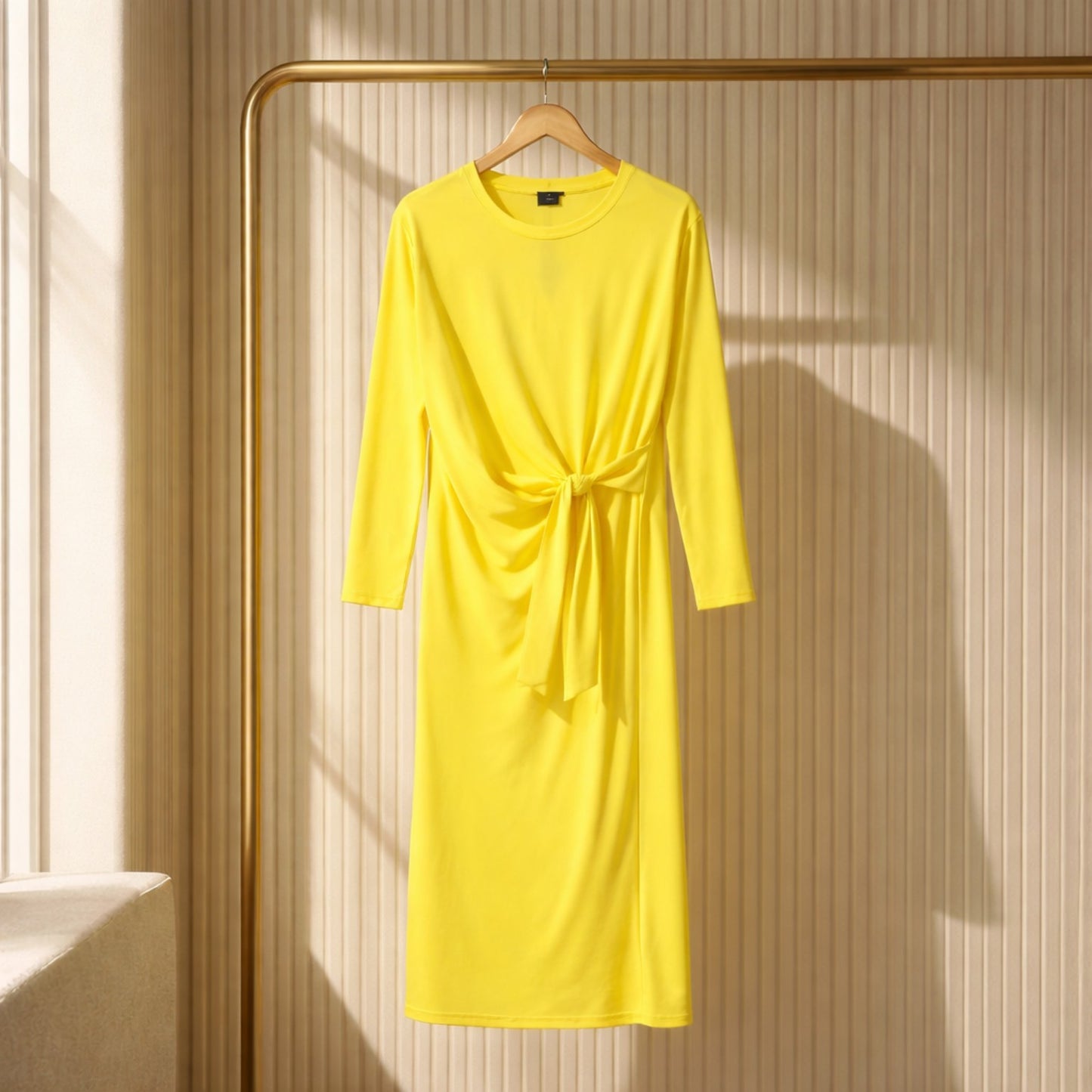 Zitronengelbes Kleid mit Drapierung – Made in Italy Kleid Das Zierwerk