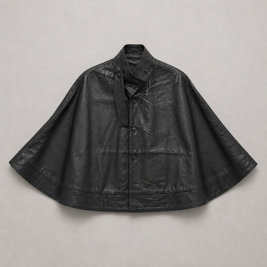 Schwarzes Cape in Lederoptik – Musy Muse | Einheitsgröße Jacke Musy Muse