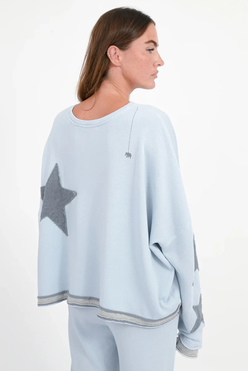 Sweatshirt „Hopewell“ mit Stern-Patches – 100 % Bio-Baumwolle | Love Joy Victory Sweatshirt Love Joy Victory