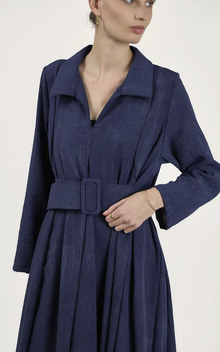 Weites langes Kleid mit Gürtel & Taschen – eleganter Oversize-Look