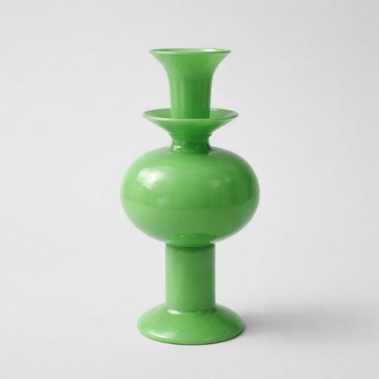 Grüner Kerzenhalter aus Glas – modernes Designobjekt für Stabkerzen Kerzenhalter Das Zierwerk