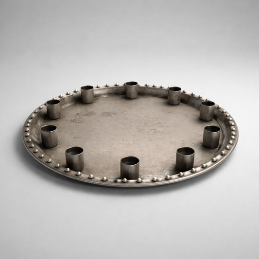 Kerzentablett aus Metall Ø 36 cm – Shabby Chic für stimmungsvolle Momente Kerzenhalter Das Zierwerk