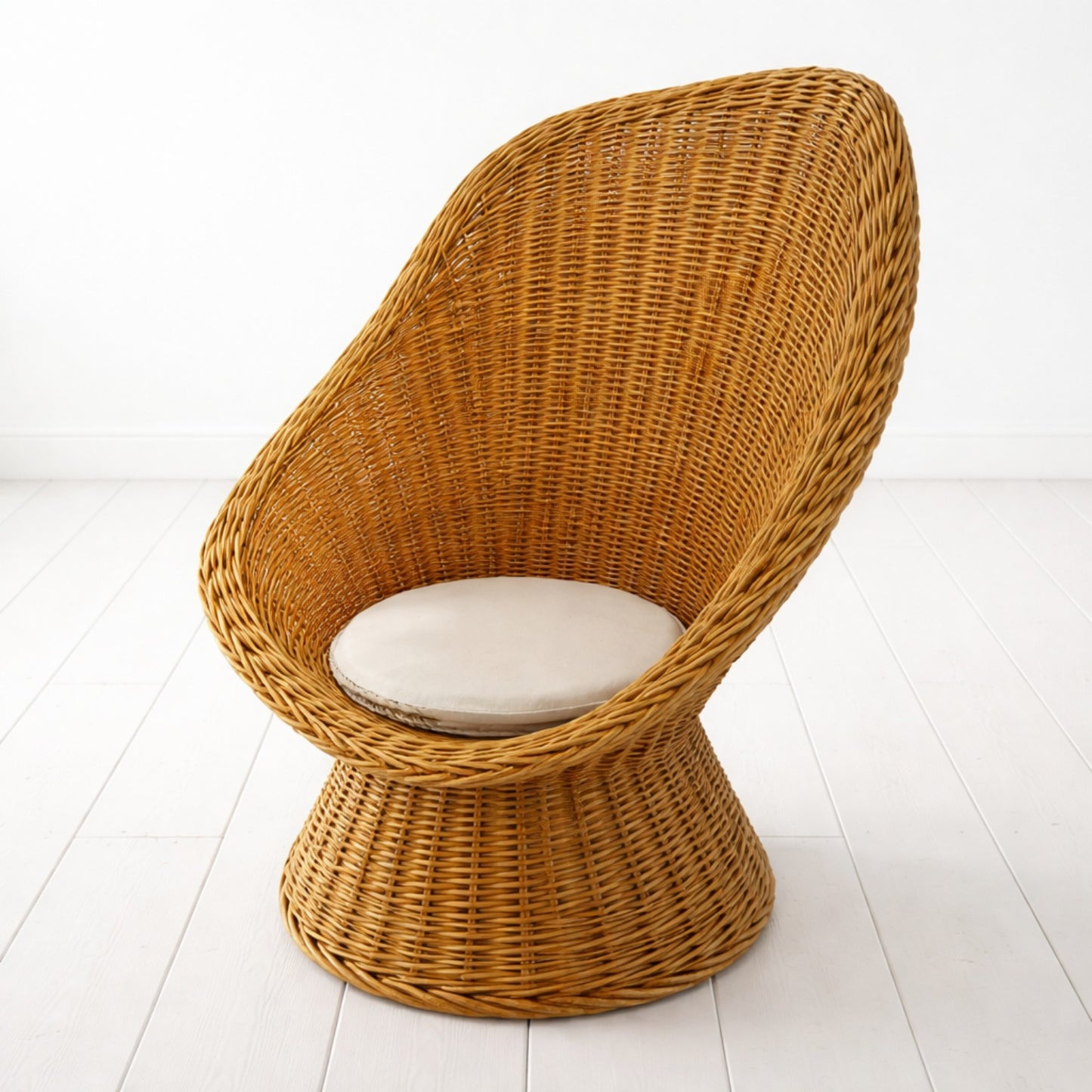 Vintage Rattansessel mit festem Standfuß – Boho Loungesessel in Natur Sessel Das Zierwerk