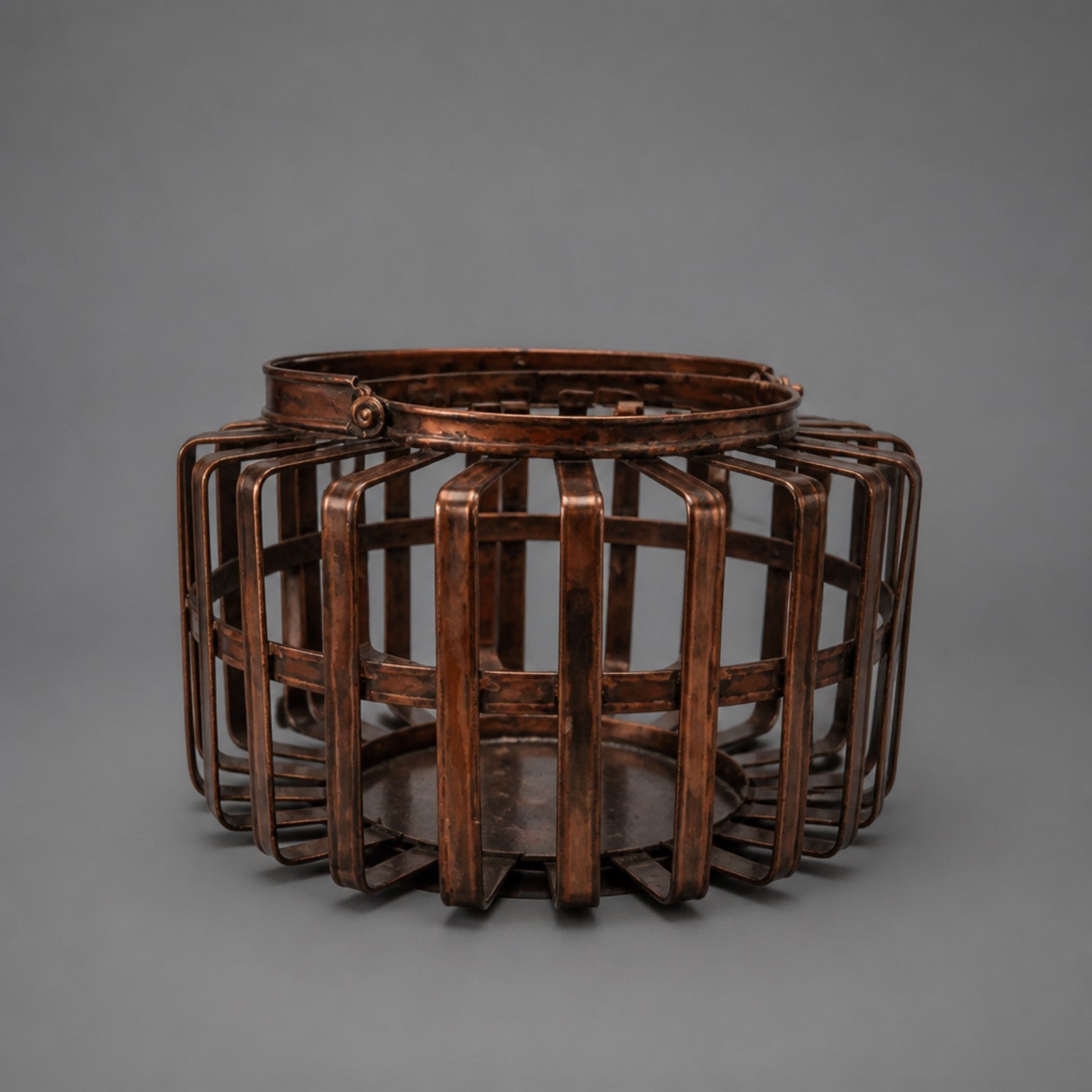 Metalllaterne in Antik-Kupfer – Dekoratives Windlicht mit modernem Industrial-Charme Windlicht Das Zierwerk