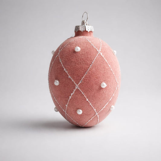 Perlenei in Samt-Rosé Deko Das Zierwerk