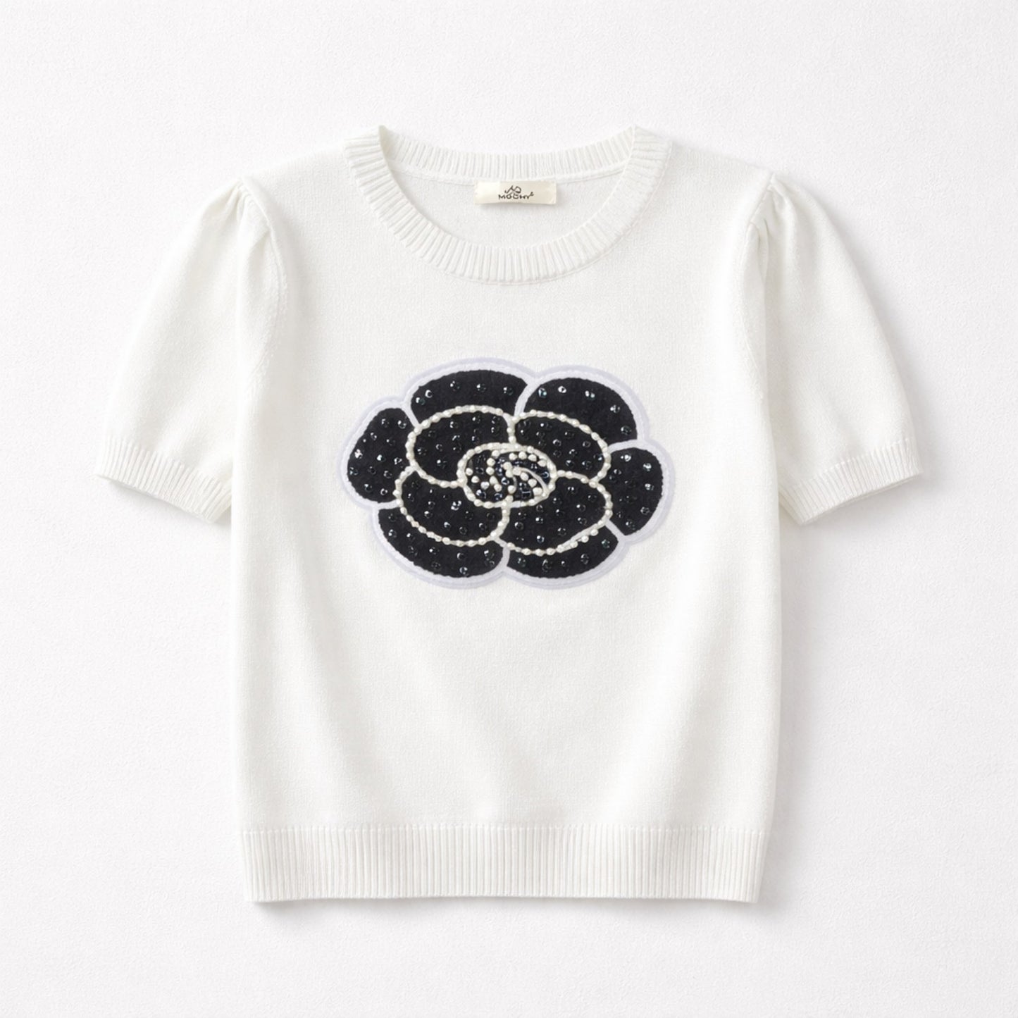 Feinstrick-Shirt mit Blüten-Applikation & Perlendetails Pullover Das Zierwerk