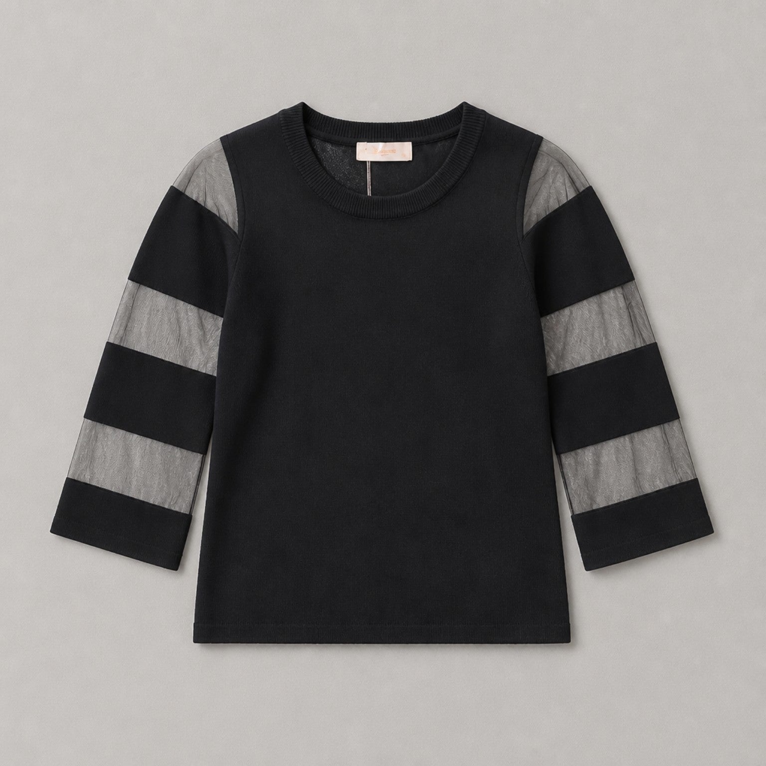 Schwarzer Pullover mit transparenten Mesh-Ärmeln | Einheitsgröße Pullover Das Zierwerk