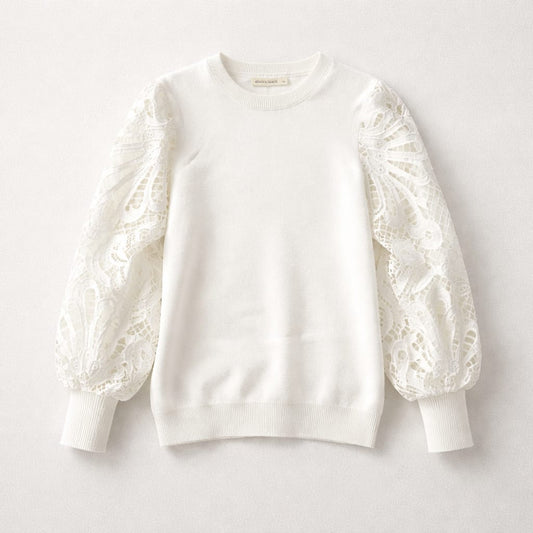 Eleganter Pullover mit Spitzenärmeln in Cremeweiß (Einheitsgröße) Pullover Das Zierwerk