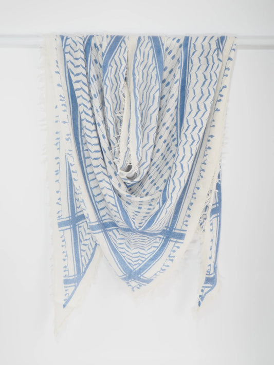 Kaschmir Dreieckstuch „Lalit Loop“ – Blau / Off-White | Travel Memories Collection