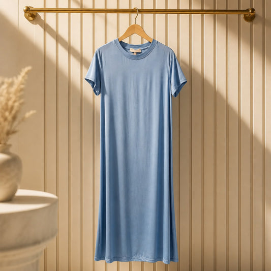 Satin-Maxikleid in Hellblau – Fließend, leicht & Made in Italy | V. Milano Kleid V. Milano