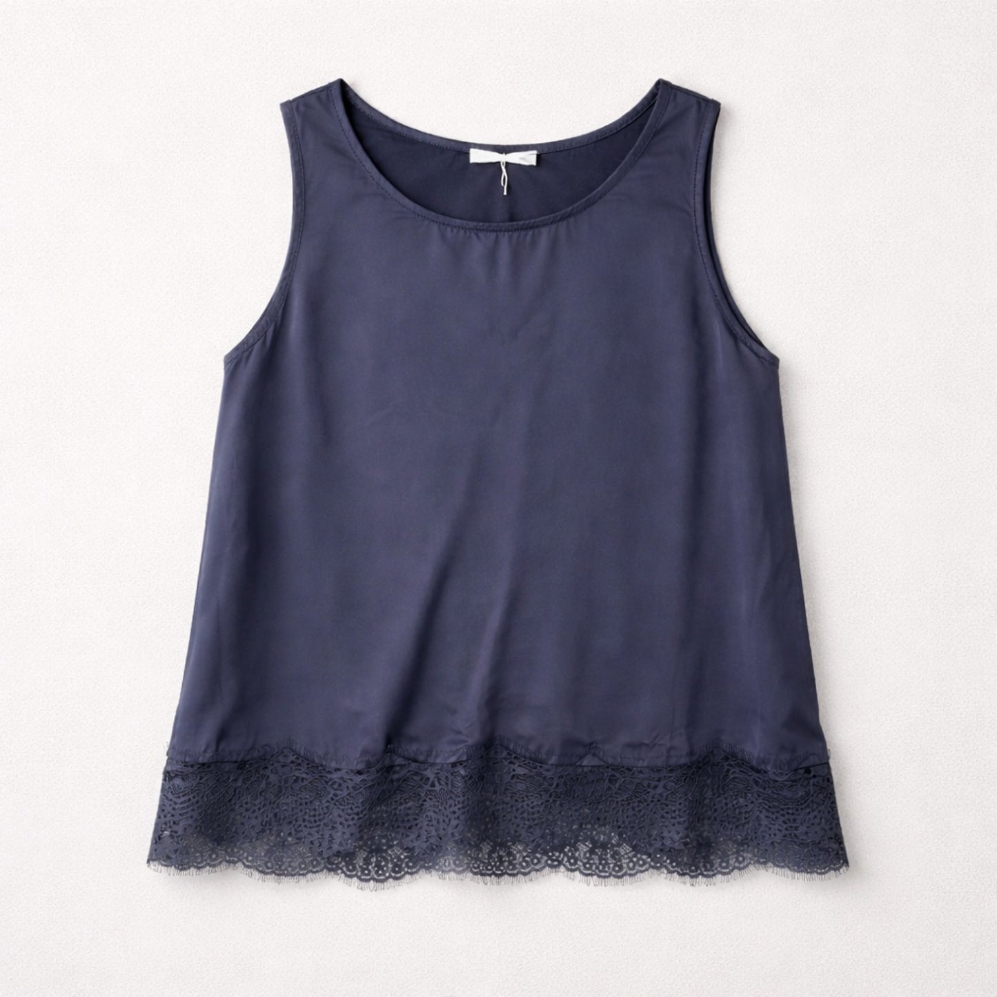 Top „Milano Lace“ – feminine Eleganz in Dunkelblau Shirt V. Milano