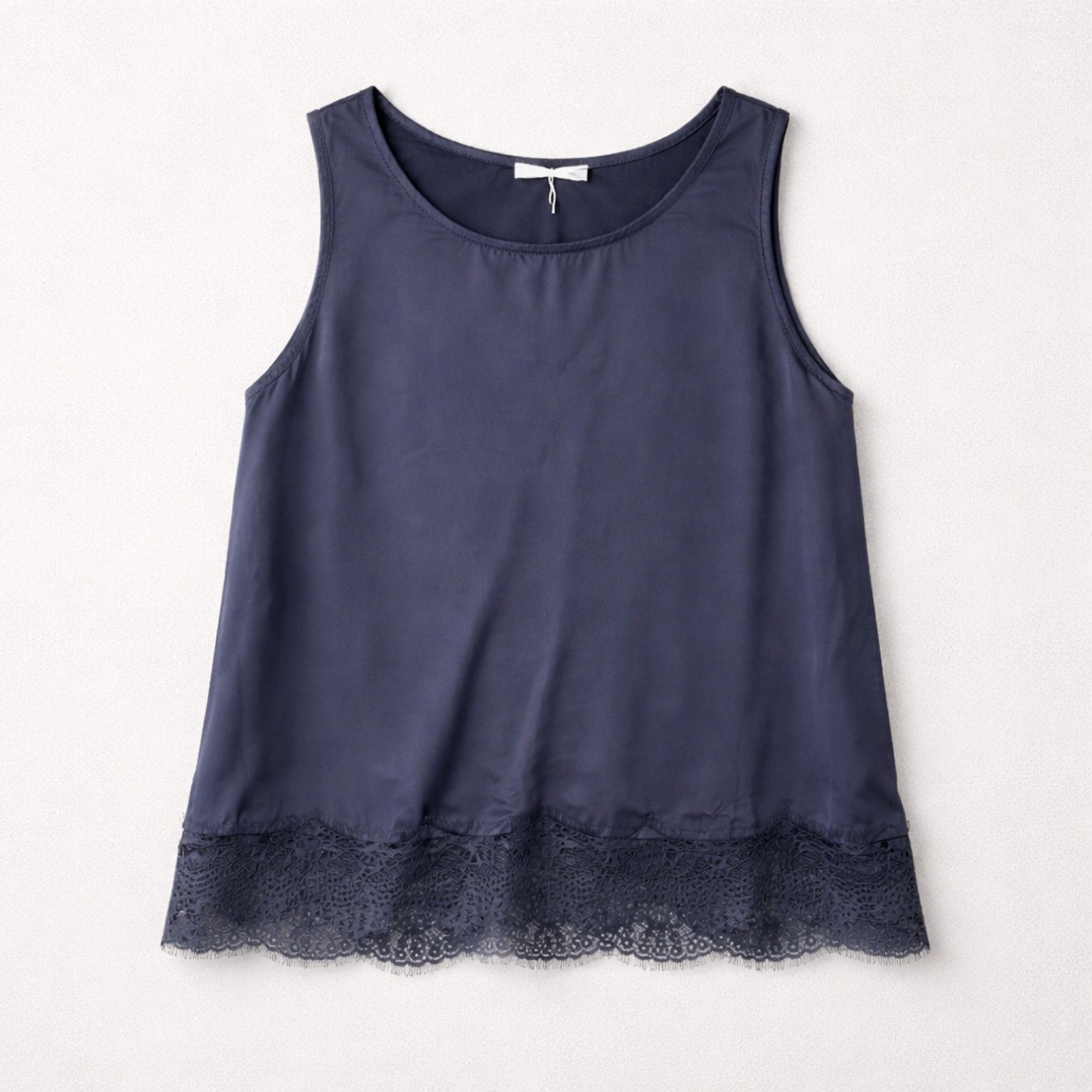 Top „Milano Lace“ – feminine Eleganz in Dunkelblau Shirt V. Milano