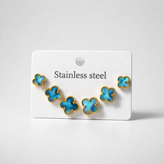 Ohrstecker „Blue Blossom“ – filigrane Eleganz in Türkis Ohrringe Das Zierwerk