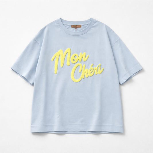 „Mon Chéri“ Statement-Shirt in Hellblau – Leichtigkeit mit einem Augenzwinkern Shirt Das Zierwerk