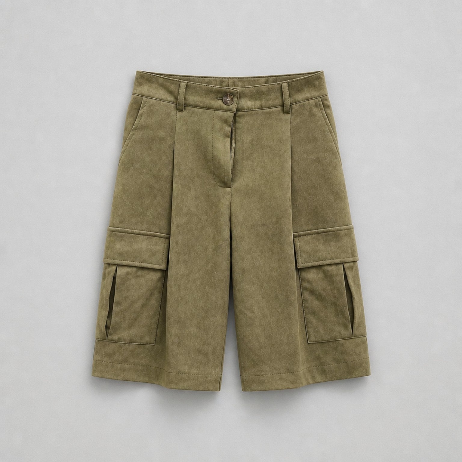 Cargo-Bermuda in Khaki – Wildlederoptik | Größe S Shorts Das Zierwerk