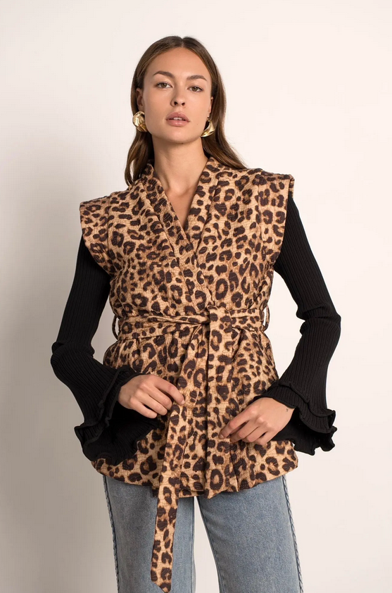 Ärmellose Steppweste mit Taillengürtel im Leopardenmuster