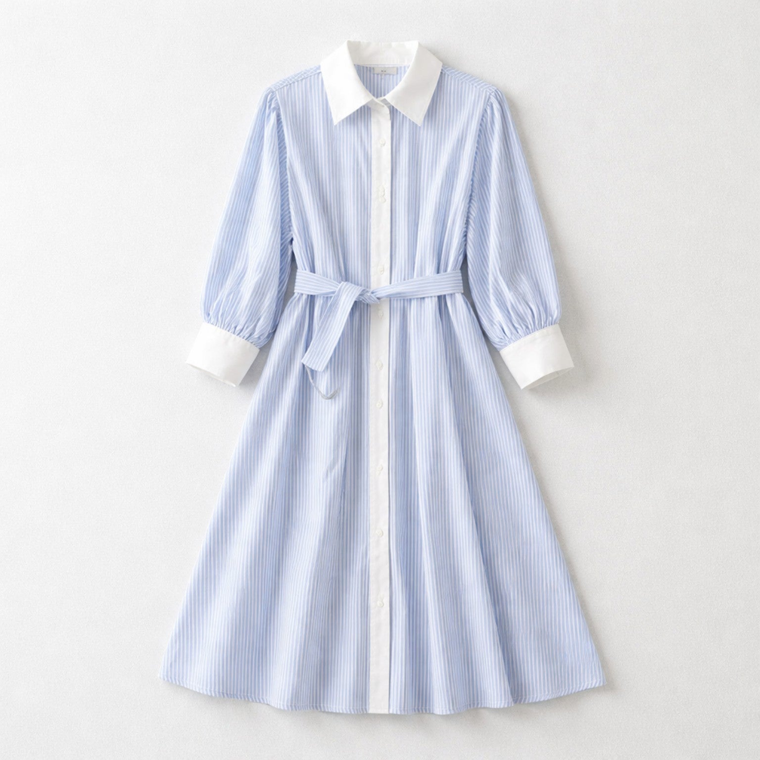 Hemdblusenkleid in Blau-Weiß – frisch, feminin & herrlich vielseitig (M/L) Kleid Das Zierwerk