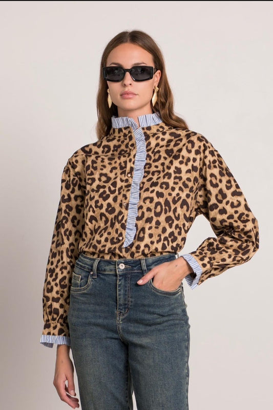 Leopardenprint-Bluse mit Rüschen – Modern, verspielt & ausdrucksstark