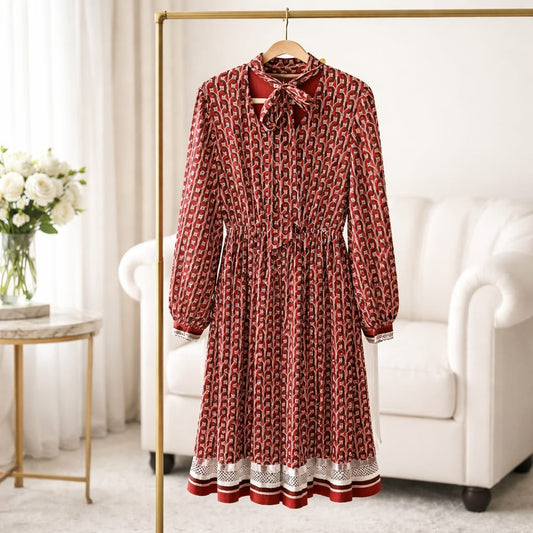 Elegantes KOCCA Kleid „TONIGHT“ – Italienisches Design trifft auf feminine Leichtigkeit (Größe L) Kleid Kocca