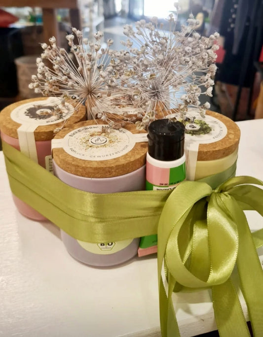 Geschenkkorb 50 € – Mix aus Feinkost & Deko