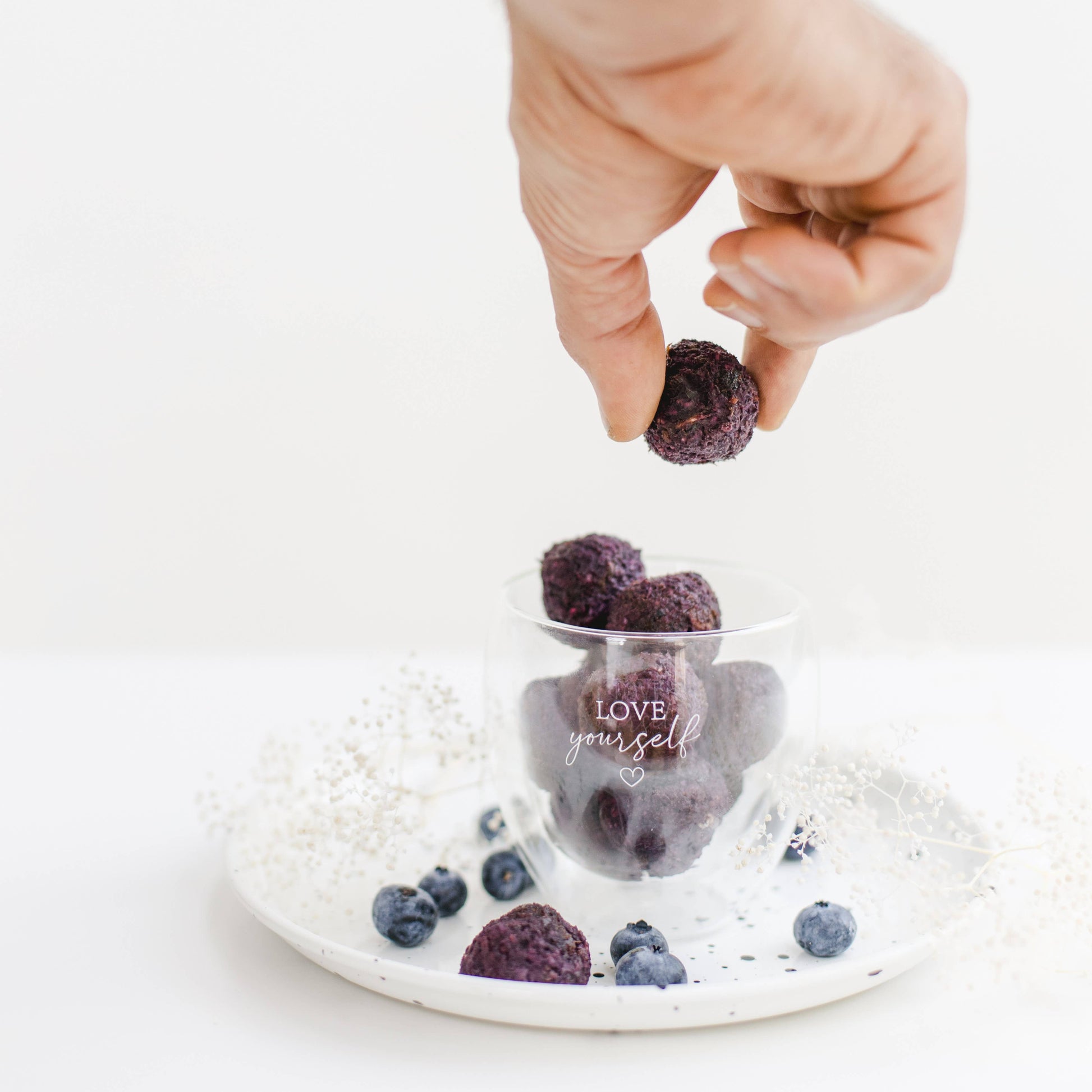 Vitamin-Mischung Beauty-Kugeln mit Blaubeeren Bake Affair GmbH