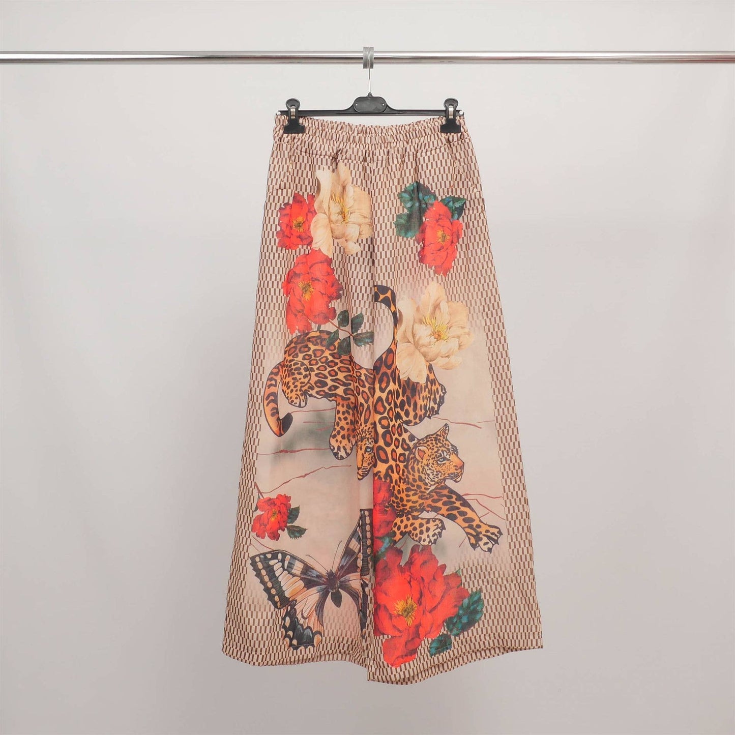 Weit geschnittene Hose mit farbenfrohem Print – luftiger Look mit Riviera-Flair Hose Cécile Wang